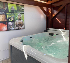 La Villa Zen jacuzzi et piscine privée